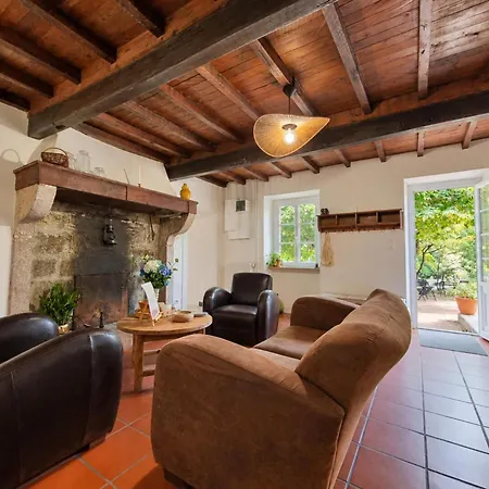 Maison Spacieuse, Animaux Admis, Vue Panoramique - 12 Pers. Landhaus Saint-Alban-les-Eaux
