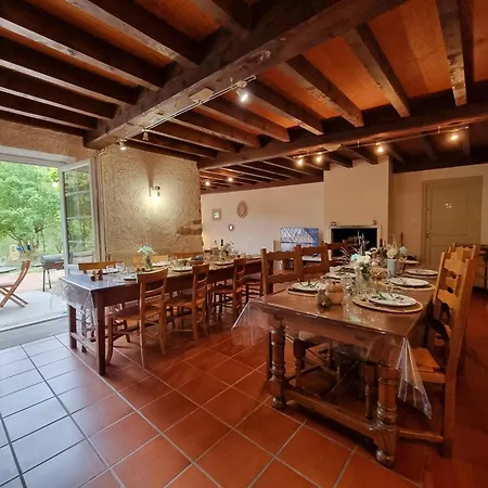 Maison Spacieuse, Animaux Admis, Vue Panoramique - 12 Pers. Landhaus Saint-Alban-les-Eaux
